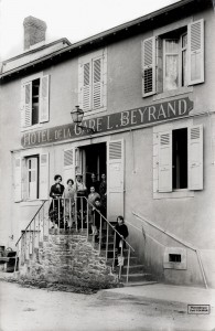 106 - COM - hôtel de la Gare 001-1 - Beyrand propriétaire - Photothèque Paul Colmar